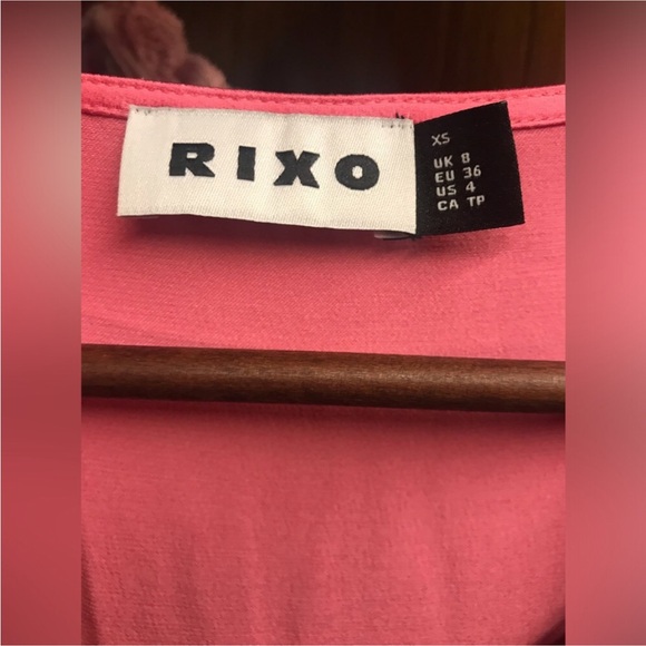 Rixo Simone dress in fuchsia satin with black lace - Picture 9 of 9